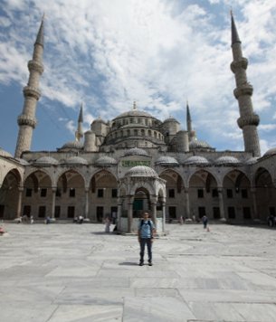 Me in front of Blue Mosque 1